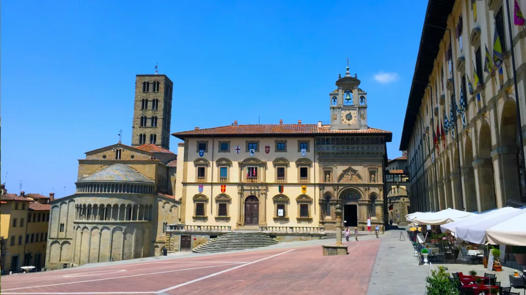 Arezzo Italia - beautiful towns in tuscany