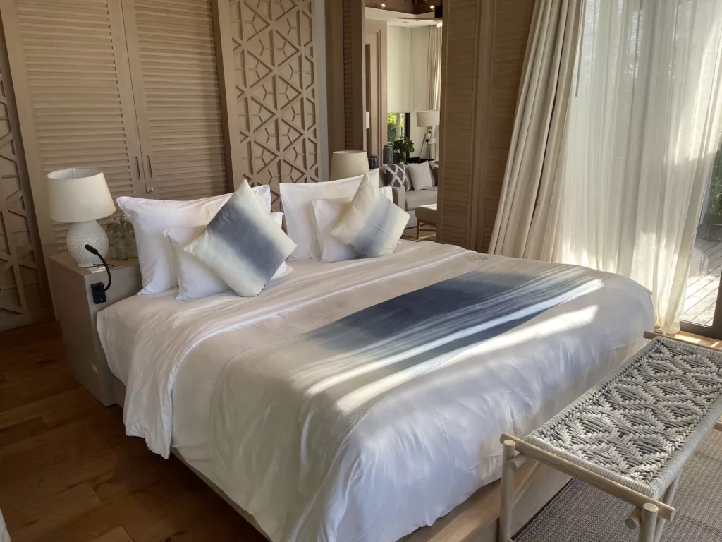 Kingsize bed - Cape Fahn Private Islands Ocean View Pool Villa