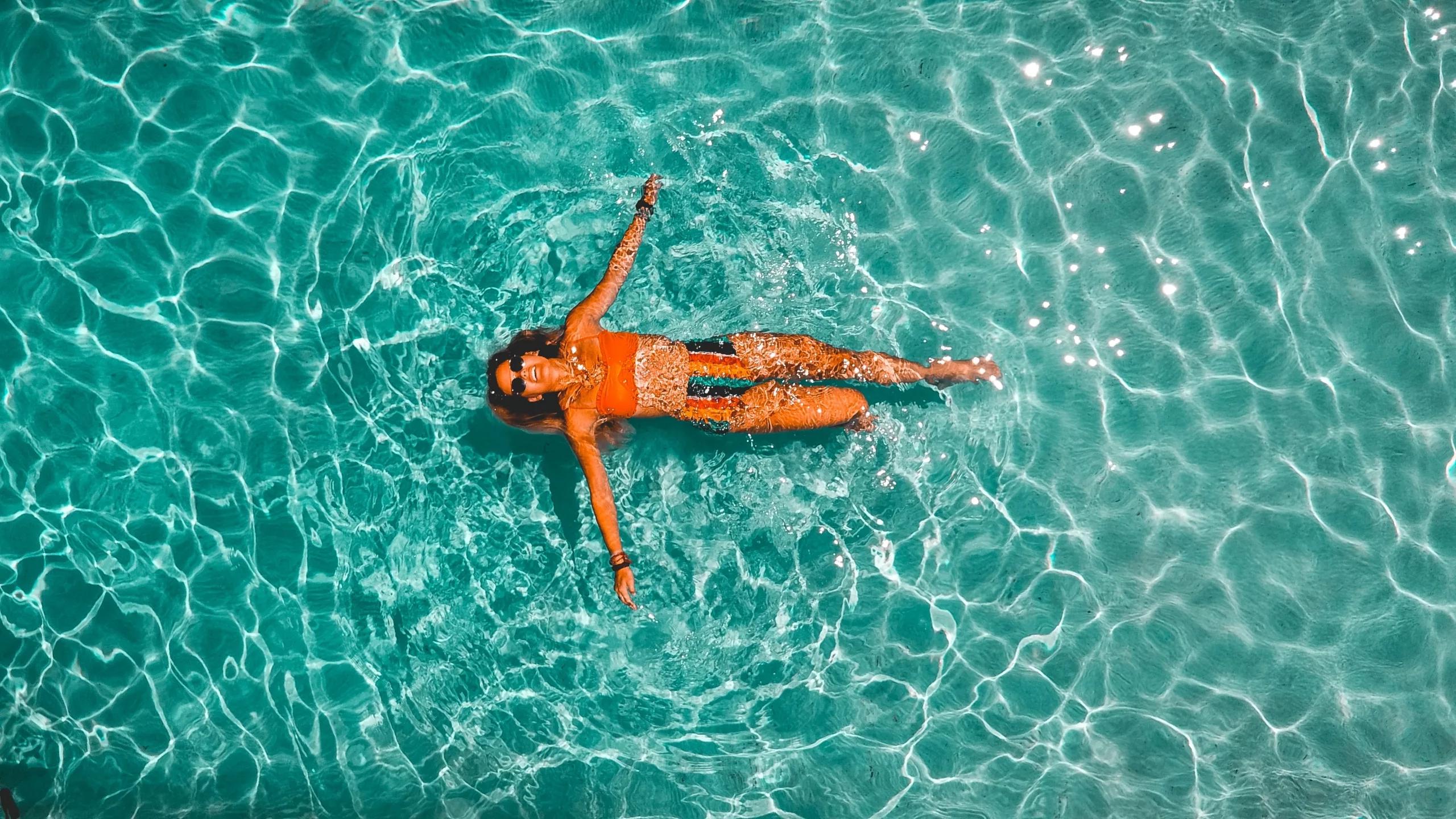 The 5 Best Beach Clubs in Koh Samui, Thailand (Tropical Vibes)