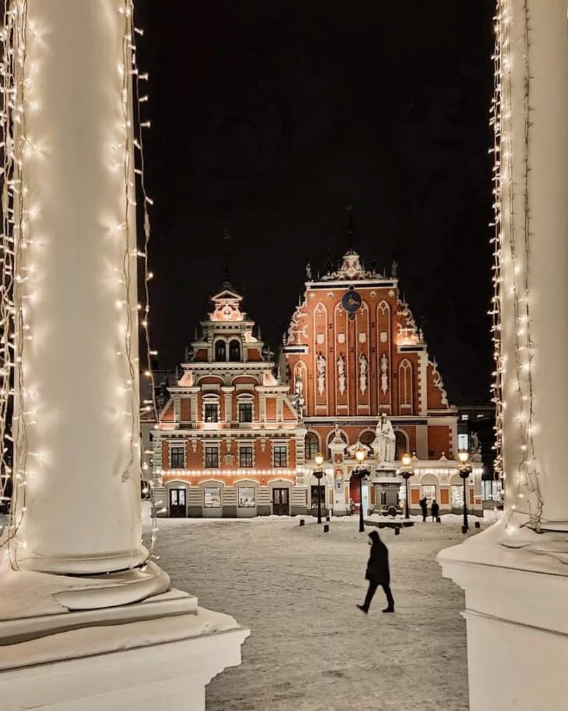 House of the Blackheads Riga - Riga,Photo spots,Instagram