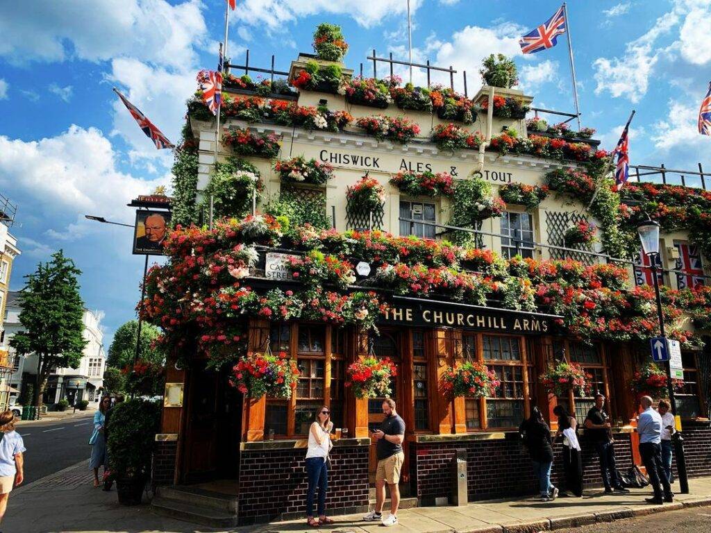 The Churchill Arms Kensington - best photo spots in London