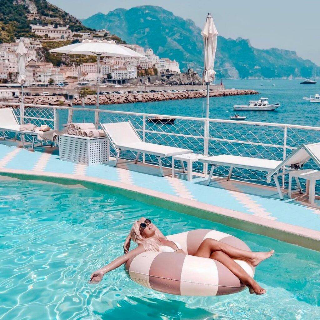 Best hotel pools on the Amalfi Coast - Hotel Miramalfi