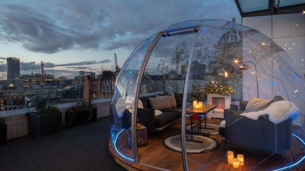 The Radio Rooftop Bar at ME London Hotel 2 - best photo spots in London