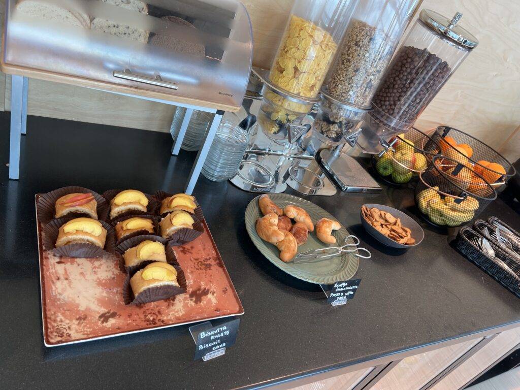 Riga lounge pastries - Primeclass Business Lounge